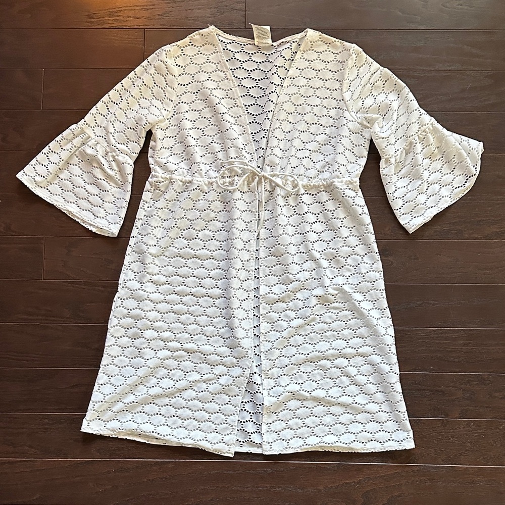 3/$12 ✨ White Eyelet Kimono Coverup